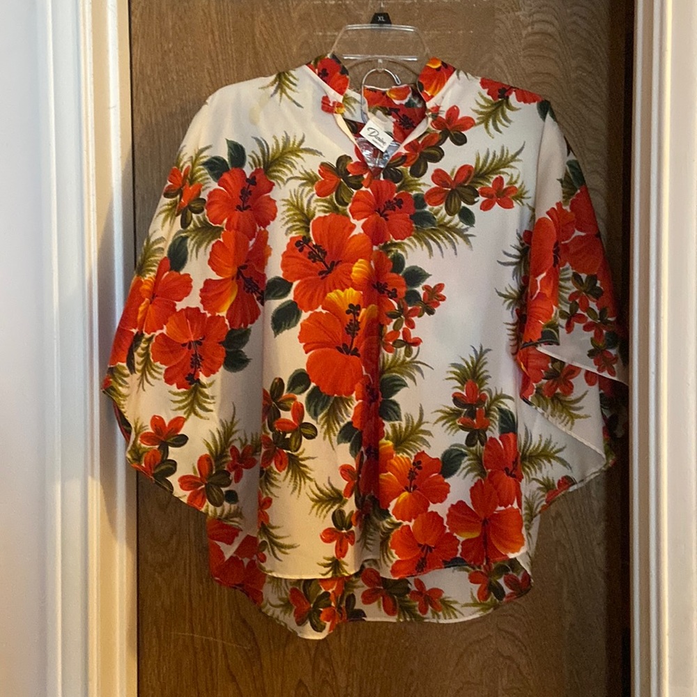 SOLD Hawaiian Cape Style Blouse Top